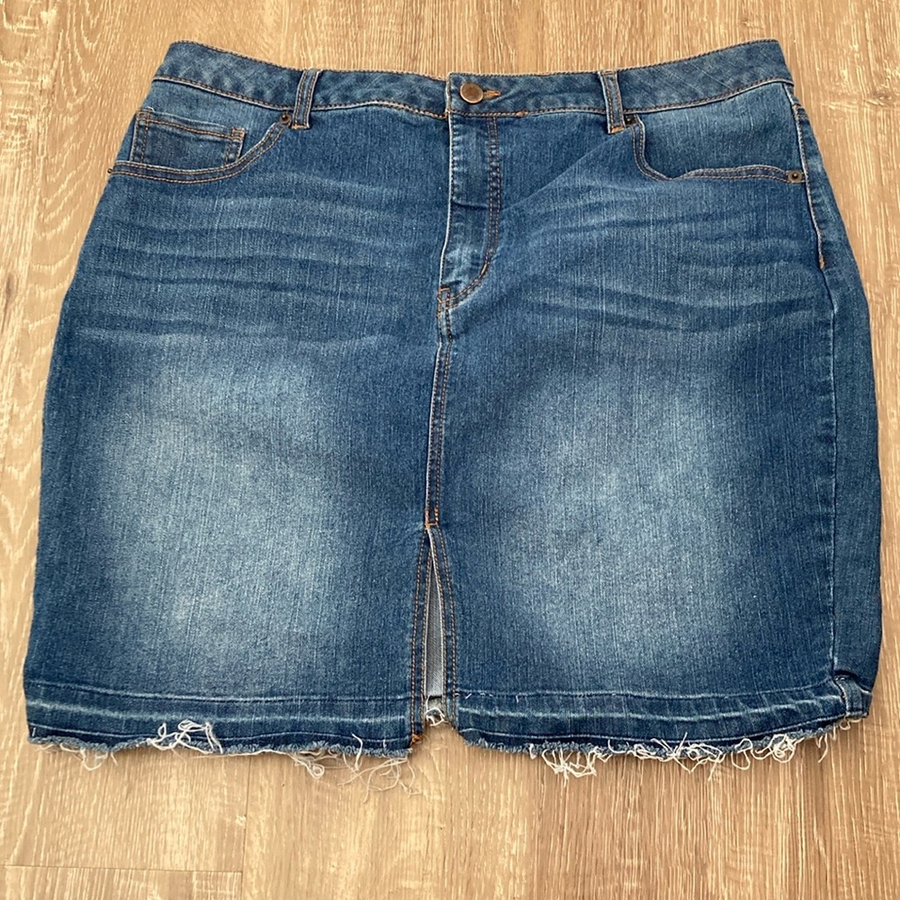 Faded Glory size 16 denim skirt